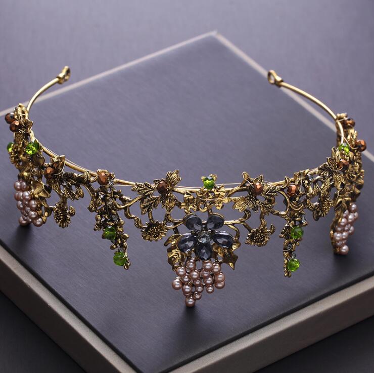 Zinc Hair Tiara in Plant Shaped