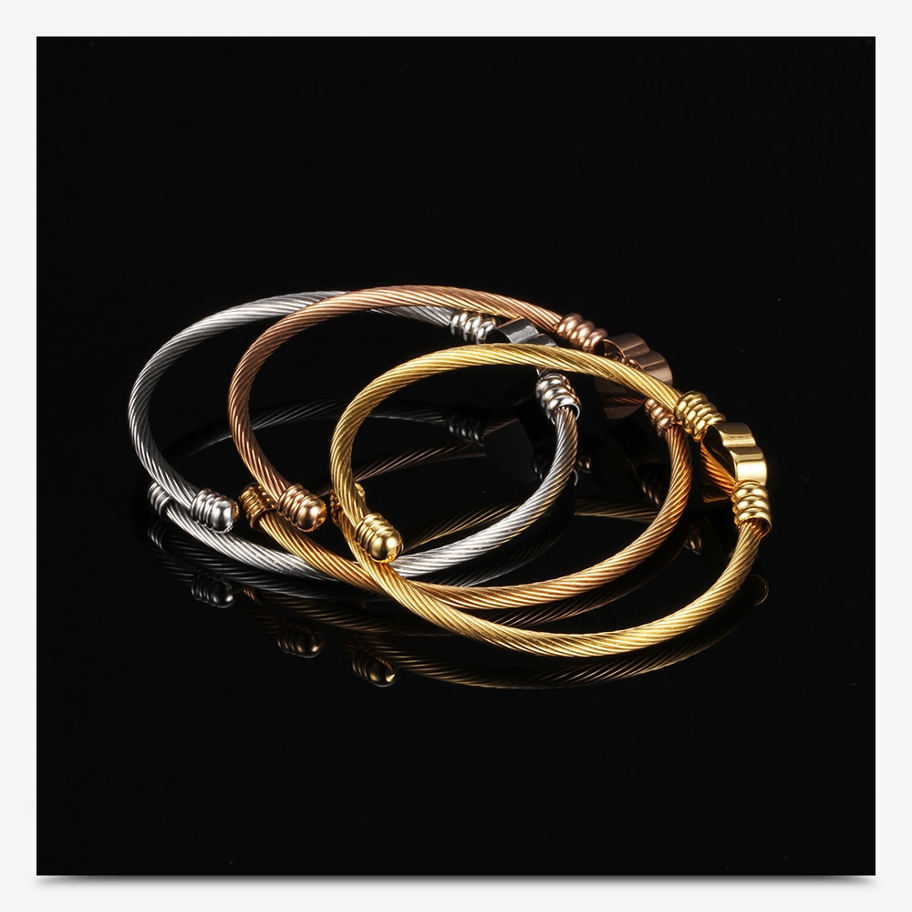 Women's Heart  CharmTwisted Cable Bracelet